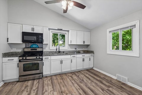 Tiny photo for 15218 Hastings Drive, Dolton, IL 60419 (MLS # 12792375)