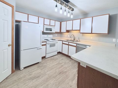 Tiny photo for 213 E Price Street #202, Eldridge, IA 52748 (MLS # 12548831)