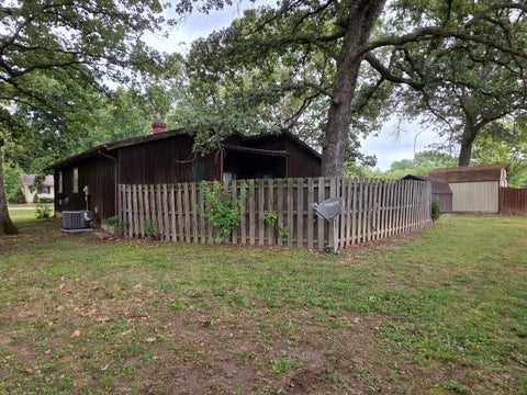 Tiny photo for 420 N 9th Street, Benton, IL 62812 (MLS # 12755460)
