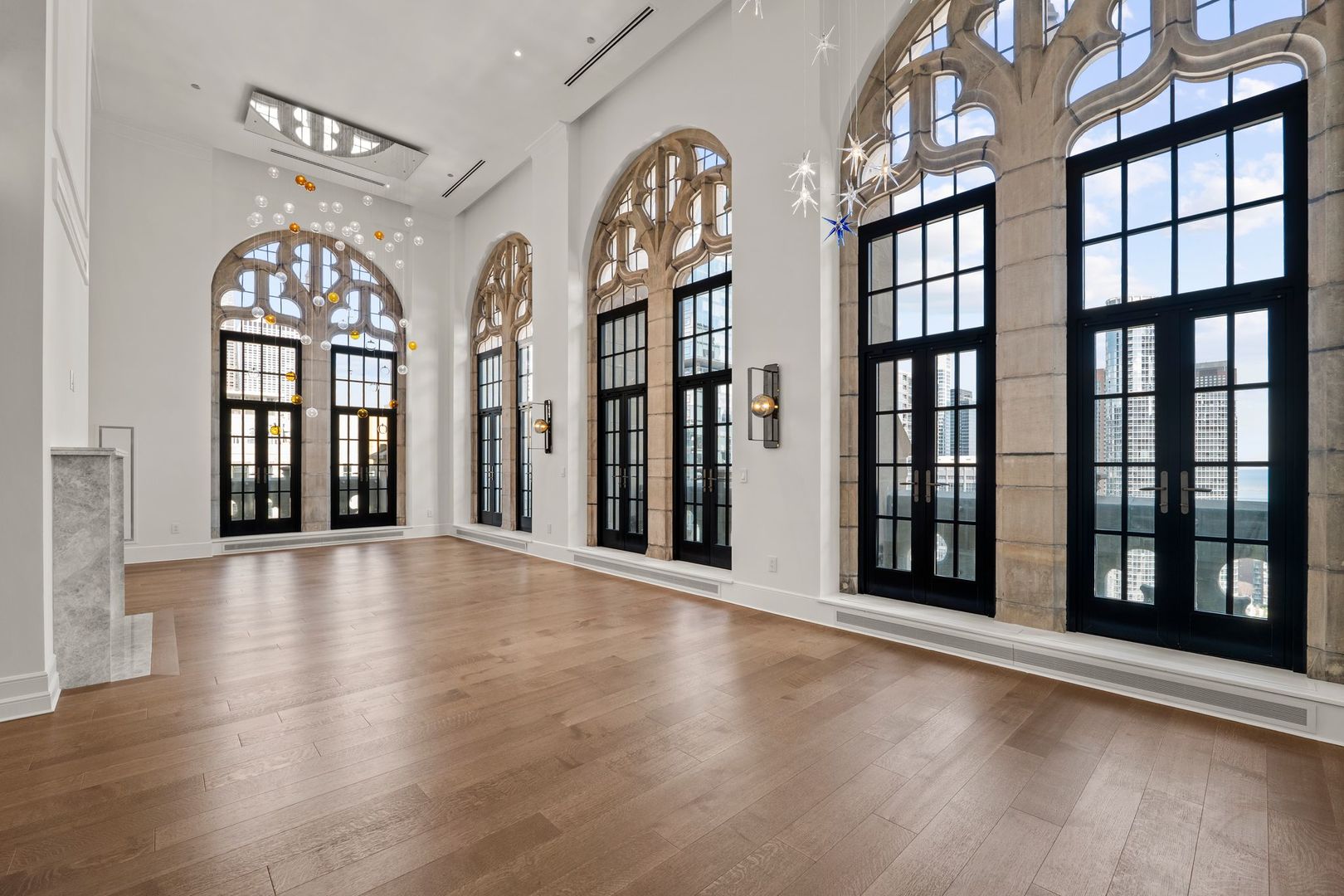 435 N Michigan Avenue 2004