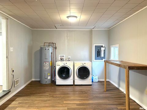 Tiny photo for 1206 W Chautauqua Street, Carbondale, IL 62901 (MLS # EB460671)