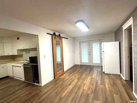 Tiny photo for 1206 W Chautauqua Street, Carbondale, IL 62901 (MLS # EB460671)