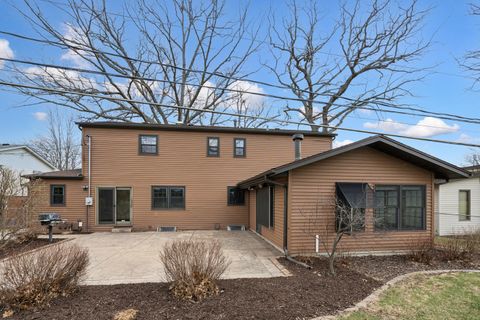 Tiny photo for 3720 44th Street, Rock Island, IL 61201 (MLS # 12601003)