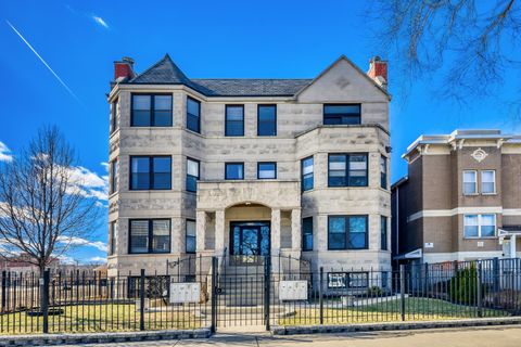 Photo of 4248 S Drexel Boulevard #3S, Chicago, IL 60653 (MLS # 12582473)