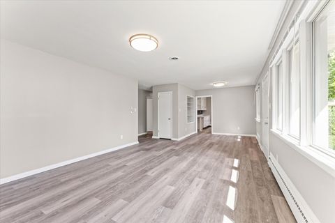 Tiny photo for 809 S Victor Street, Champaign, IL 61821 (MLS # 12455053)