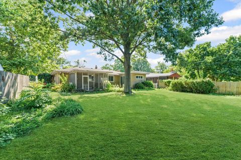 Tiny photo for 809 S Victor Street, Champaign, IL 61821 (MLS # 12455053)