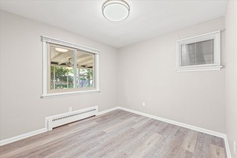 Tiny photo for 809 S Victor Street, Champaign, IL 61821 (MLS # 12455053)