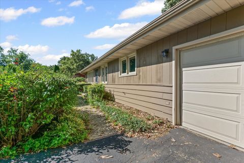 Tiny photo for 809 S Victor Street, Champaign, IL 61821 (MLS # 12455053)