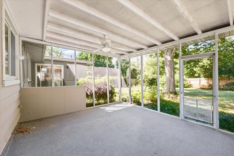 Tiny photo for 809 S Victor Street, Champaign, IL 61821 (MLS # 12455053)