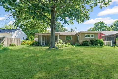 Tiny photo for 809 S Victor Street, Champaign, IL 61821 (MLS # 12455053)