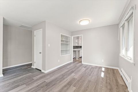Tiny photo for 809 S Victor Street, Champaign, IL 61821 (MLS # 12455053)