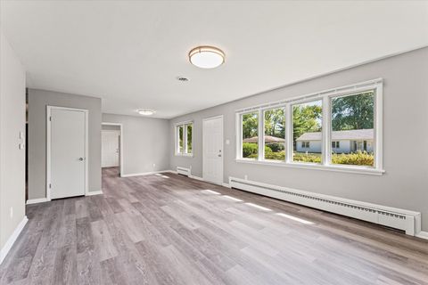 Tiny photo for 809 S Victor Street, Champaign, IL 61821 (MLS # 12455053)