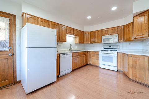 Tiny photo for 701 Thomas Court, Mundelein, IL 60060 (MLS # 12505885)