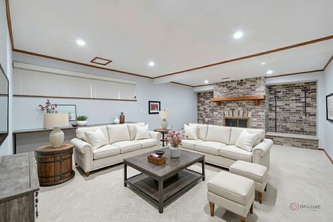 Tiny photo for 701 Thomas Court, Mundelein, IL 60060 (MLS # 12505885)