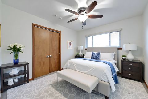 Tiny photo for 701 Thomas Court, Mundelein, IL 60060 (MLS # 12505885)