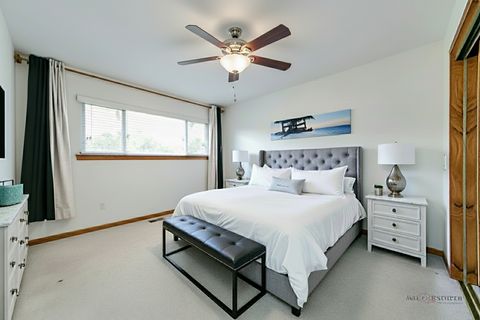 Tiny photo for 701 Thomas Court, Mundelein, IL 60060 (MLS # 12505885)