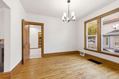 Tiny photo for 9748 S Vanderpoel Avenue, Chicago, IL 60643 (MLS # 12505401)