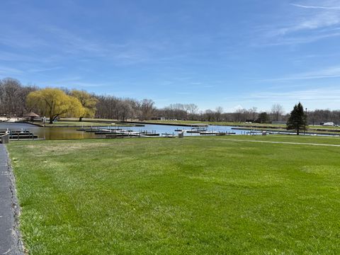 Tiny photo for 58 Vail Colony #9, Fox Lake, IL 60020 (MLS # 12618961)