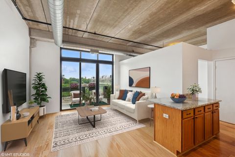 Tiny photo for 811 W 15th Place #513, Chicago, IL 60608 (MLS # 12516653)