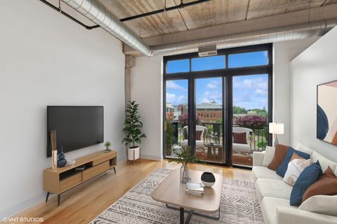 Tiny photo for 811 W 15th Place #513, Chicago, IL 60608 (MLS # 12516653)