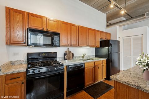 Tiny photo for 811 W 15th Place #513, Chicago, IL 60608 (MLS # 12516653)