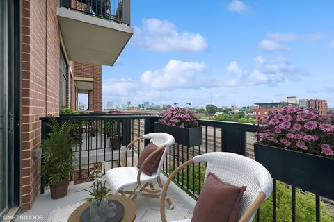 Tiny photo for 811 W 15th Place #513, Chicago, IL 60608 (MLS # 12516653)