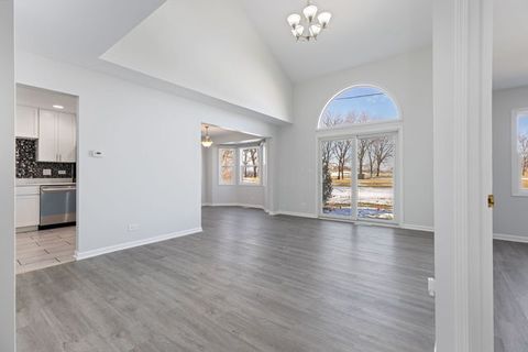 Tiny photo for 720 Hoover Drive, Carol Stream, IL 60188 (MLS # 12586248)