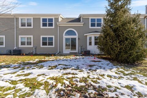 Tiny photo for 720 Hoover Drive, Carol Stream, IL 60188 (MLS # 12586248)