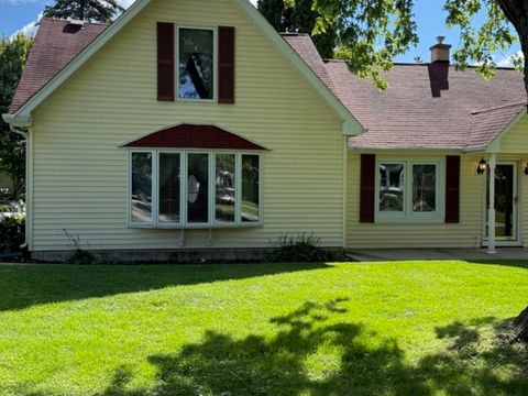 125 Maple Court 1 Geneva IL 60134