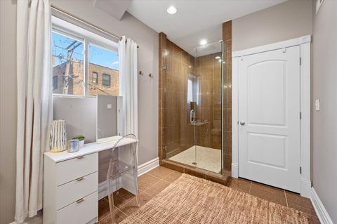 Tiny photo for 744 W Cornelia Avenue #2W, Chicago, IL 60657 (MLS # 12540432)