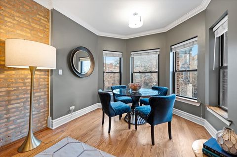 Tiny photo for 744 W Cornelia Avenue #2W, Chicago, IL 60657 (MLS # 12540432)