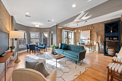 Tiny photo for 744 W Cornelia Avenue #2W, Chicago, IL 60657 (MLS # 12540432)