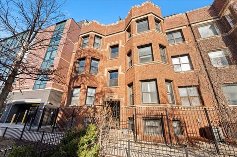 744 W Cornelia Avenue 2W Chicago IL 60657