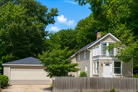 Photo of 1111 Walnut Street, Ottawa, IL 61350 (MLS # 12675578)