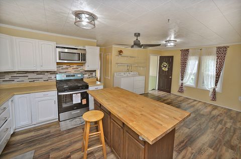 Tiny photo for 1111 Walnut Street, Ottawa, IL 61350 (MLS # 12675578)