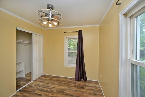 Tiny photo for 1111 Walnut Street, Ottawa, IL 61350 (MLS # 12675578)