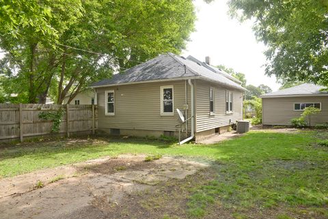 Tiny photo for 1111 Walnut Street, Ottawa, IL 61350 (MLS # 12675578)