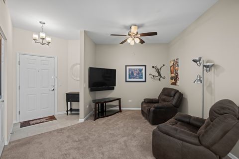 Tiny photo for 3135 Town Square Drive #407, Rolling Meadows, IL 60008 (MLS # 12594547)