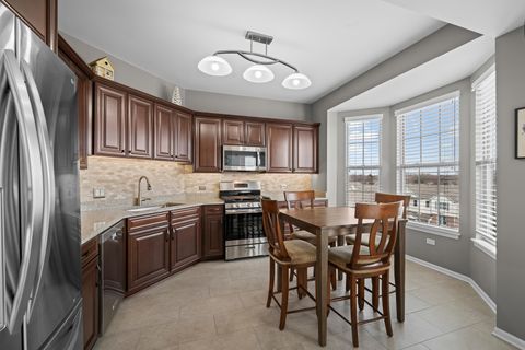 Tiny photo for 3135 Town Square Drive #407, Rolling Meadows, IL 60008 (MLS # 12594547)