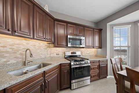 Tiny photo for 3135 Town Square Drive #407, Rolling Meadows, IL 60008 (MLS # 12594547)