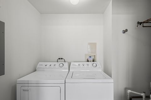 Tiny photo for 3135 Town Square Drive #407, Rolling Meadows, IL 60008 (MLS # 12594547)