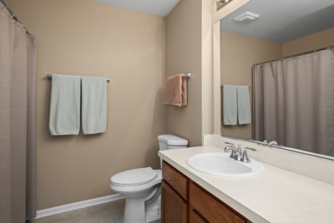 Tiny photo for 3135 Town Square Drive #407, Rolling Meadows, IL 60008 (MLS # 12594547)