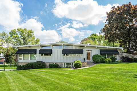 347 Park Drive Palatine IL 60067