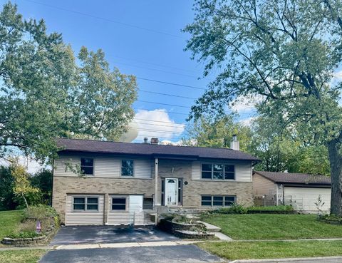Tiny photo for 6623 Patton Drive, Woodridge, IL 60517 (MLS # 12495916)