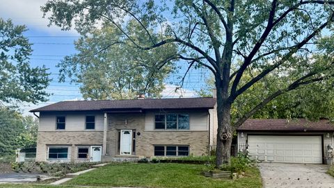 Photo of 6623 Patton Drive, Woodridge, IL 60517 (MLS # 12495916) Photo of 6623 Patton Drive, Woodridge, IL 60517 (MLS # 12495916)