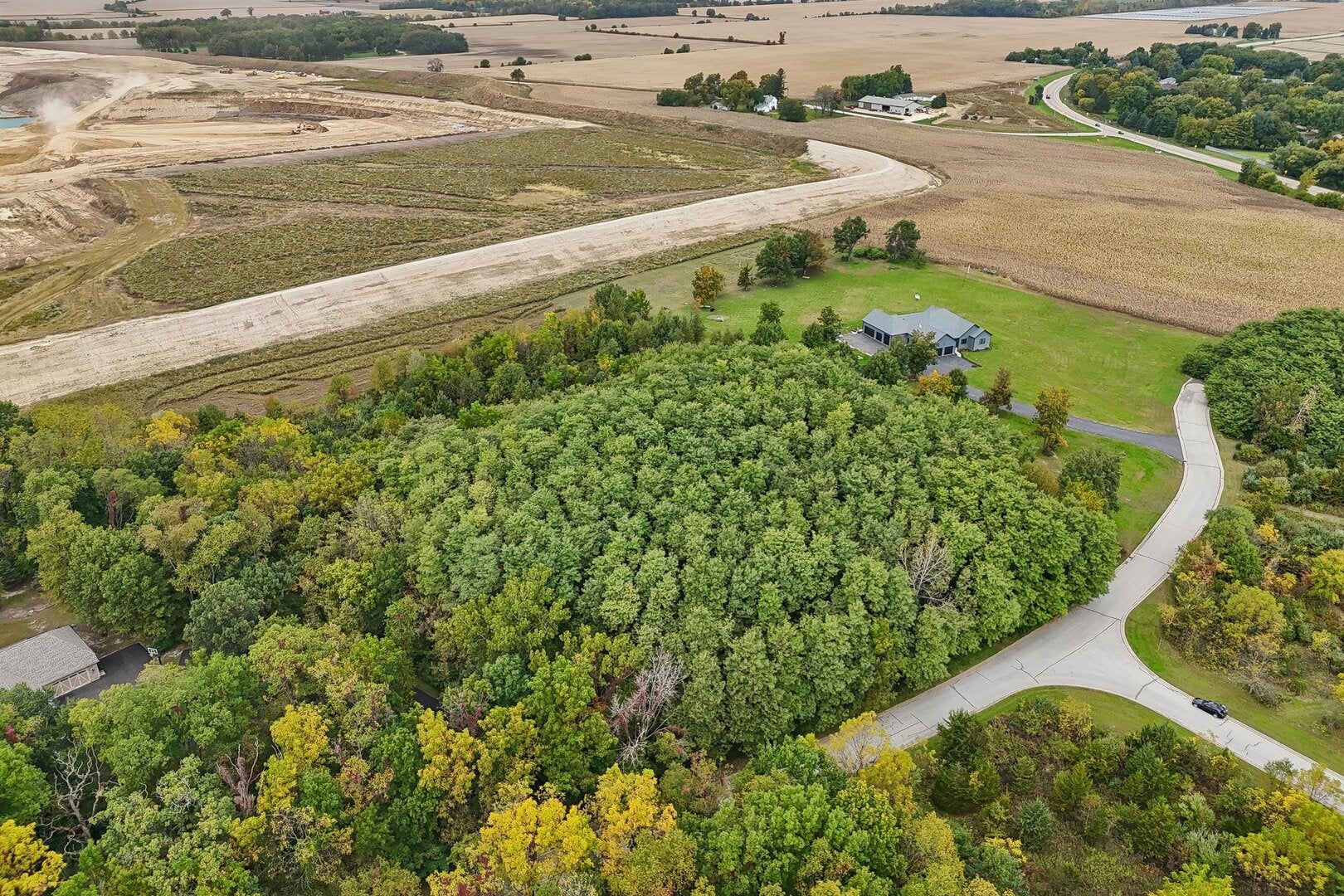 0S701 Autumn Woods Lane