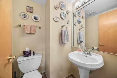 Tiny photo for 609 South Boulevard #E, Oak Park, IL 60302 (MLS # 12675801)