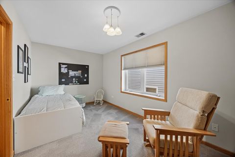 Tiny photo for 609 South Boulevard #E, Oak Park, IL 60302 (MLS # 12675801)