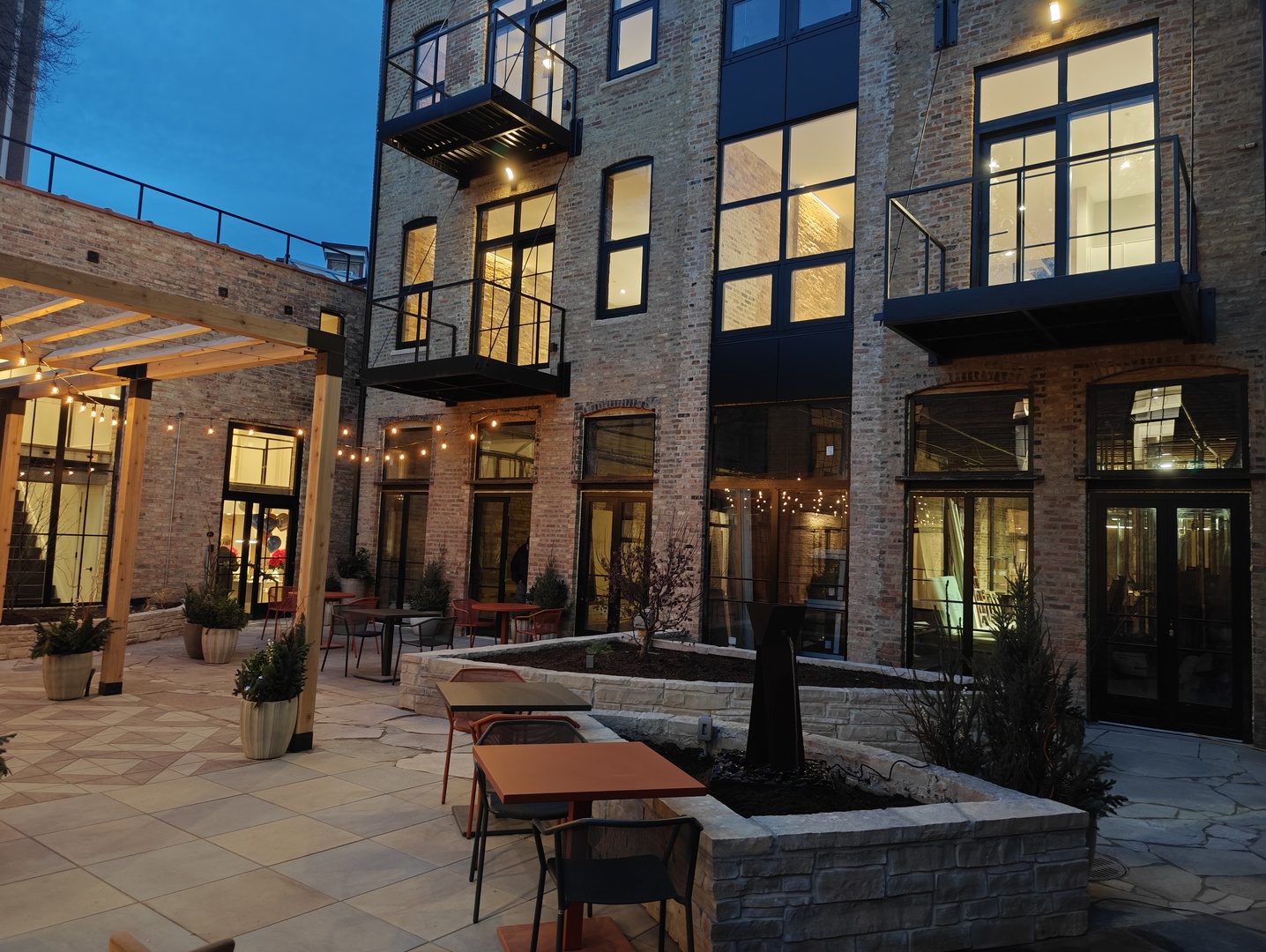 1810 N Wells Street 103