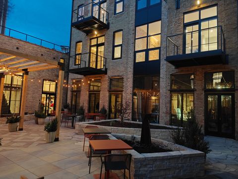 1810 N Wells Street 103 Chicago IL 60614